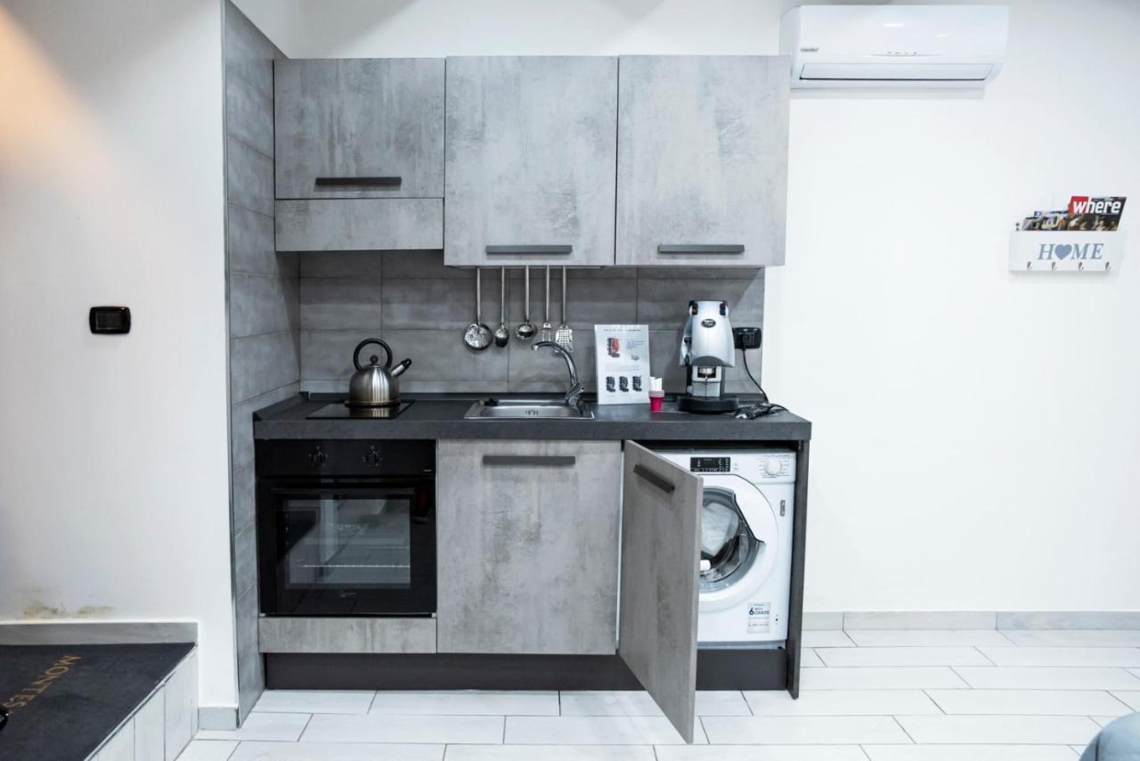 Montesantogroup House Naples